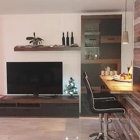 Apartman Navrchu Brezno Exterior photo