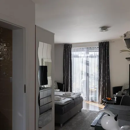 Apartman Navrchu Brezno Exterior photo