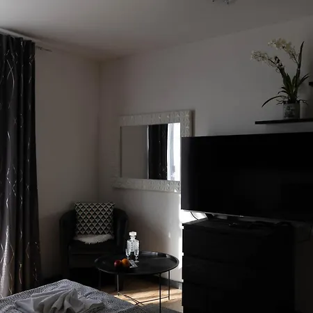 Apartman Navrchu Brezno Exterior photo